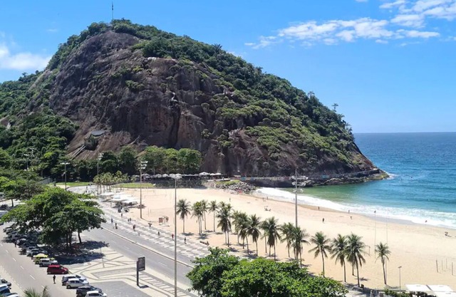 Copacabana, AV Atlântica, Frente Para O Mar!