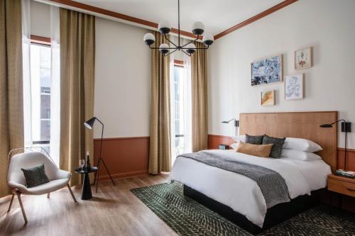 Copper Vine Wine Pub & Inn