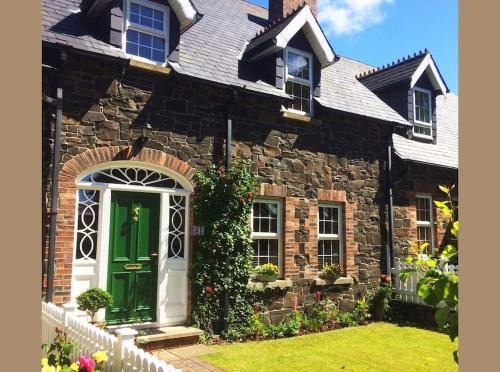 Copperpot Cottage 5 mins to the beach! Special offer 155 per night 19-24 Aug 5N stay special