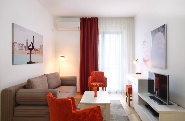 Coral - One bedroom app Near the Old Town