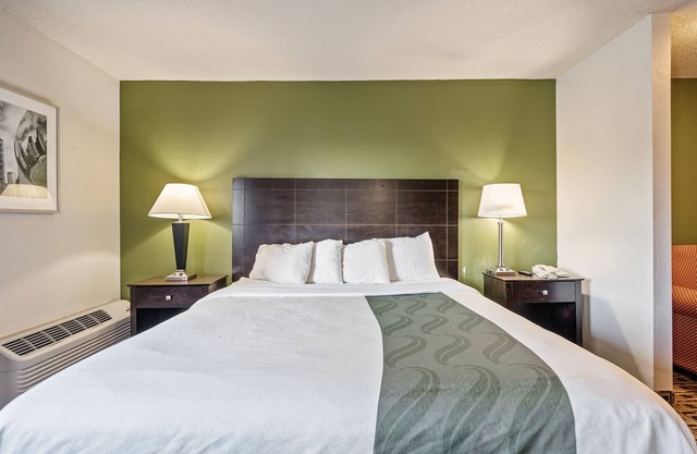 Coratel Suites 1 King Suite Oversized with Sofa Non-Smoking