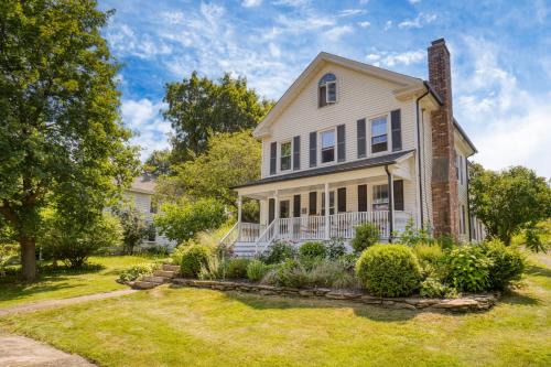 Cordelia by AvantStay Amazing Backyard 10mins from Stockbridge