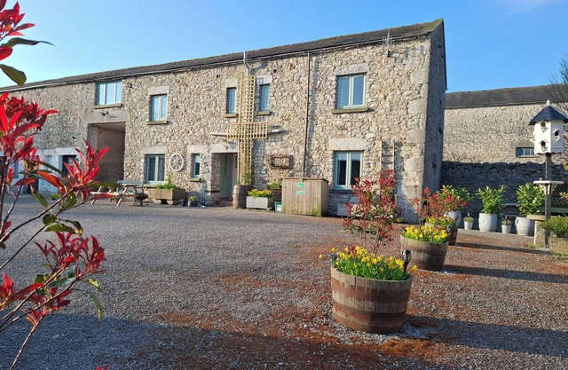CORNER COTTAGE AT BRACKENTHWAITE FARM, pet friendly in Arnside