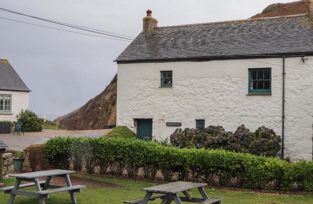 Corner Cottage