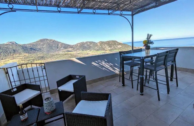 Corner of paradise between sea and mountains with sublime sea view (Ile-Rousse Calvi)