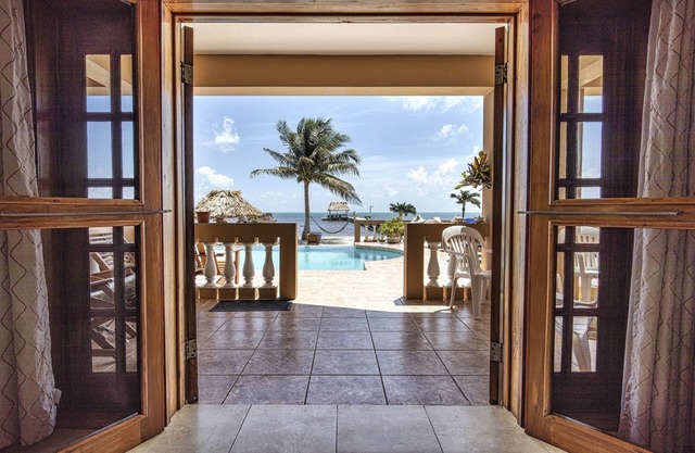 Corner unit- Walk out door to 3 pools & beach! Oceanfront with panoramic views