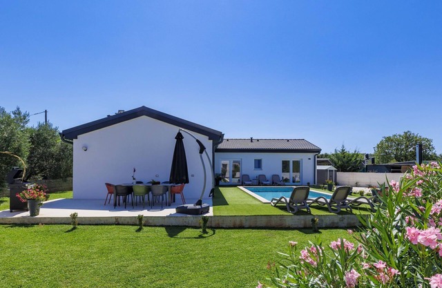 Corona Cordis by Interhome