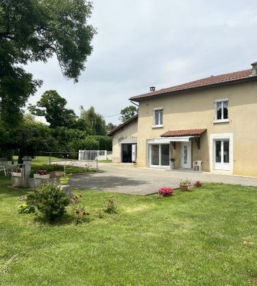 Corps de ferme à 50min de Lyon