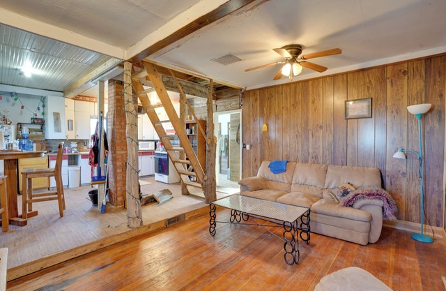 Corral Creek Cow Camp: Pet-friendly Circle Cabin
