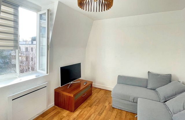Cosy and bright 3-room flat close to La Défense and Paris