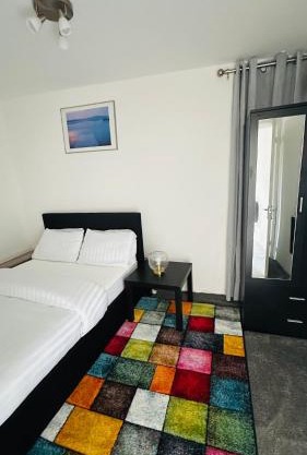 Cosy and Comfy Deluxe Entire Apartment