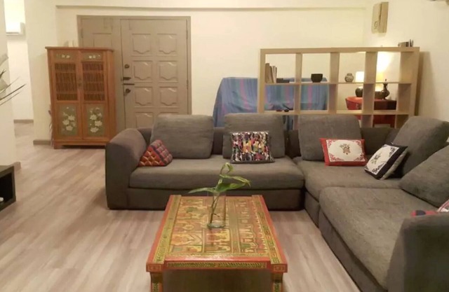 Cosy and quiet getaway in busy Bangsar, mins from the LRT station.