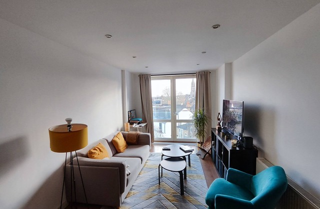 Cosy and spacious 1b apartment in London - 2 min from the train station