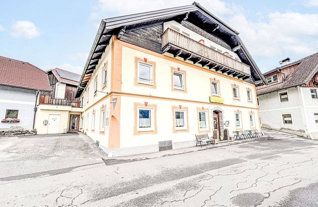 Cosy apartment for 5 people with WIFI, TV and parking