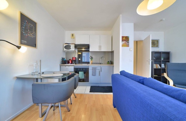 Cosy apartment | 10min from the metro | Parking