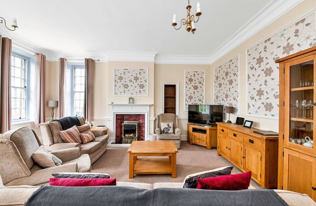 Cosy apartment for 6 people with hot tub, pool, WIFI and terrace