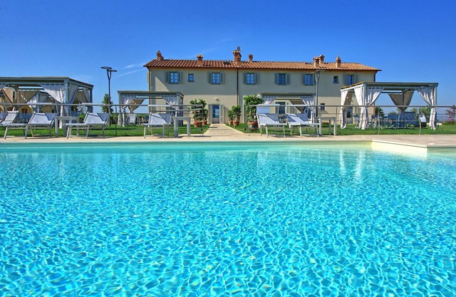 Cosy apartment for 3 guests with pool, WIFI, A/C, TV and panoramic view