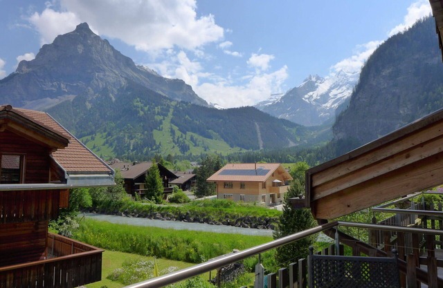 Cosy apartment for 3 people with WIFI, balcony, panoramic view and parking