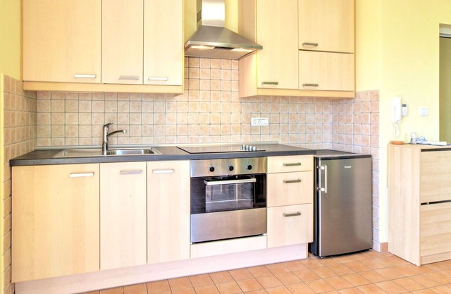 Cosy apartment with WIFI, pool, A/C, TV, balcony, pets allowed, panoramic view and parking