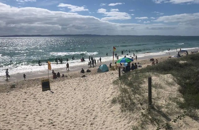 🏄 Cosy Beach House 🏖️ 300 metres to the Surf 🐬