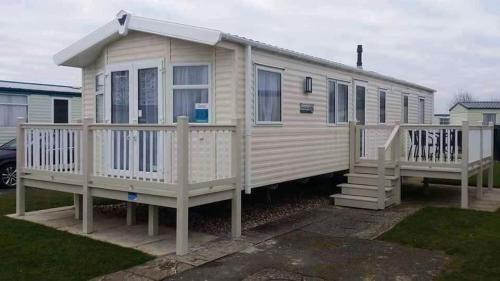 Cosy caravans Sandhills 213 Butlins Skegness resort