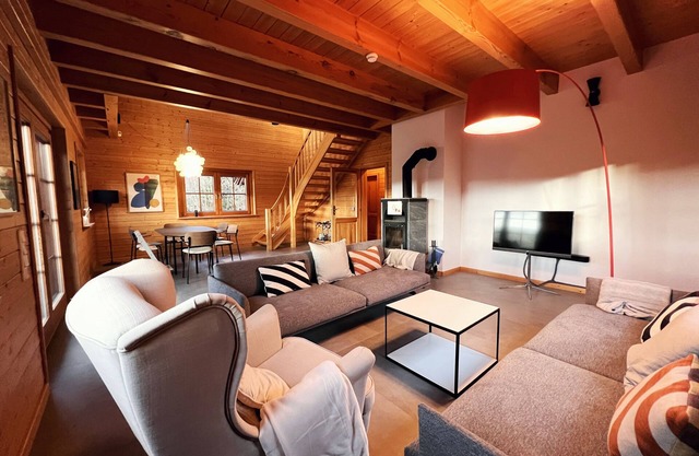 Cosy chalet in the Taunus nearby Frankfurt with fireplace & view