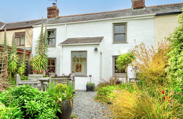 Cosy Cornish Cottage With Character and Charm
