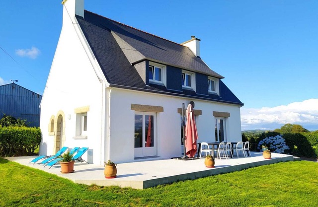 Cosy cottage in the countryside