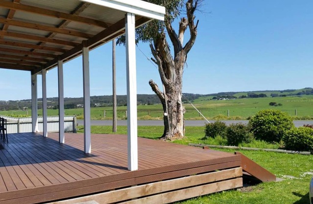 cosy cottage valley views