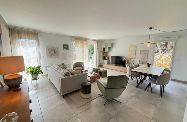 Cosy flat - Garden - Swimming pool