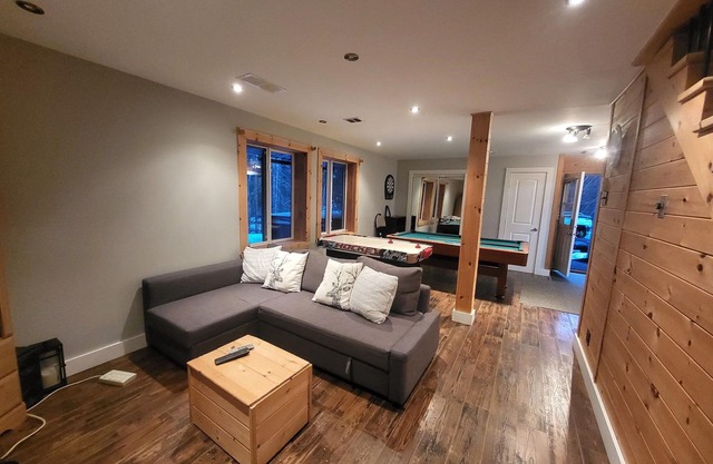 Cosy log cabin with spa