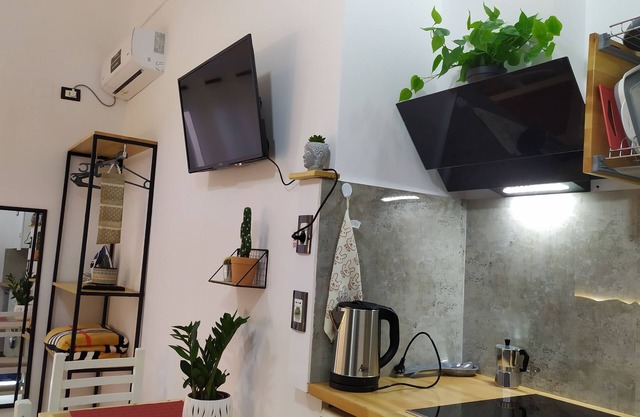 Cosy modern studio in bllok with balcony