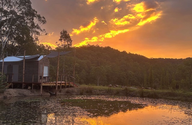 Cosy mountain top Tiny Lake Home off grid retreat