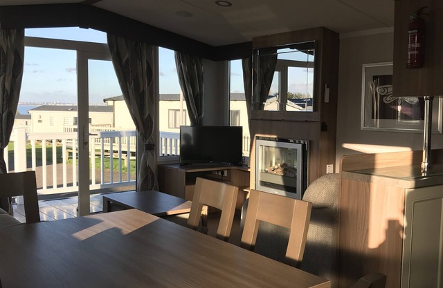 Cosy retreat situated near the Estuary