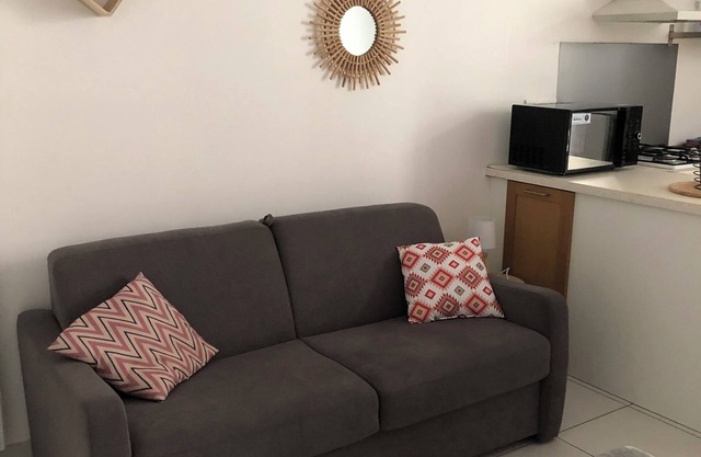 Cosy studio in the country but in the city center