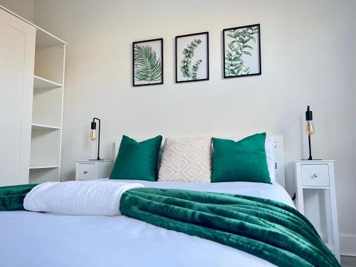 Cosy & Stylish - Boho 2 bed flat with Garden