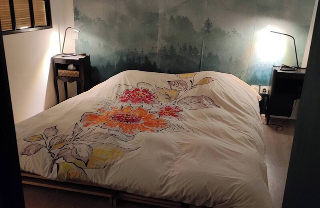 Cosy under-roof accommodation for 2 to 10 people with no outside space
