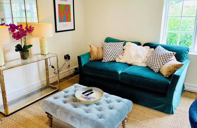 Cotswolds 1 Bedroom Cottage 5min From Soho Farmhouse. Cosy & Newly Refurbished
