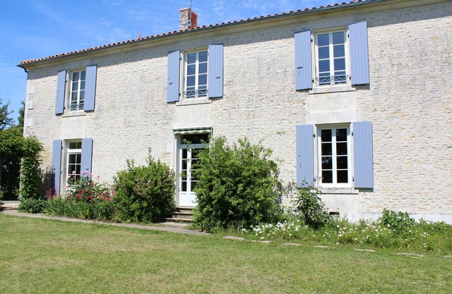 Cottage, 4 *, "The Murier Marais Poitevin", up to 14 people