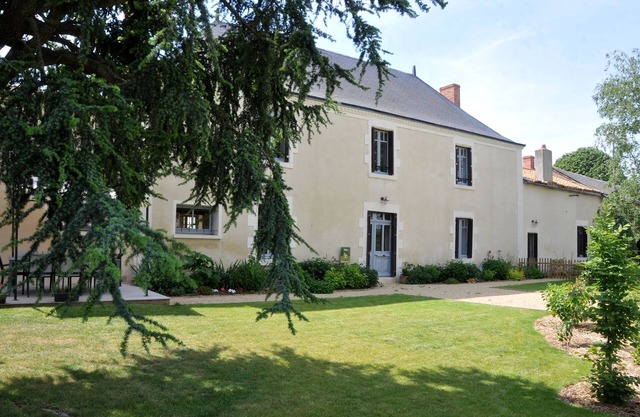 Cottage 8 pers. Large Maison de Maître between Futuroscope and Puy du Fou