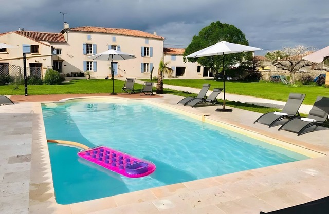 Cottage 'Ambre' with Shared Pool, Private Terrace and Wi-Fi
