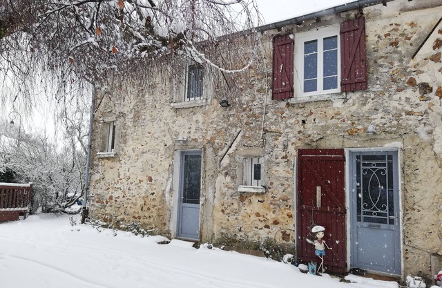 Cottage at the gates of champagne between Paris and Reims