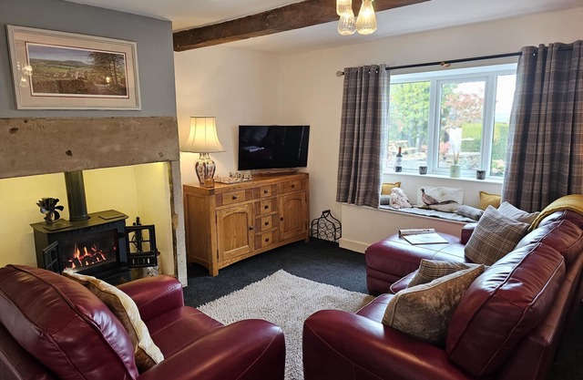Cottage, close to all major routes to Yorks,Lancs.