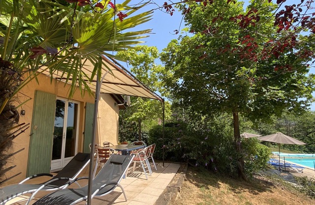 cottage EMERAUDE heated pool, 5 pers., free wifi