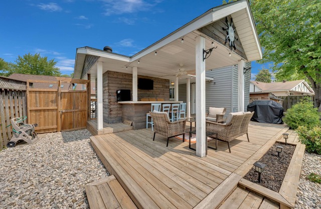 Cottage Escape by the Watern