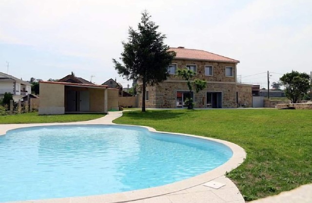 COTTAGE FOR 11 PEOPLE WITH PRIVATE GARDEN AND SWIMMING POOL + WIFI