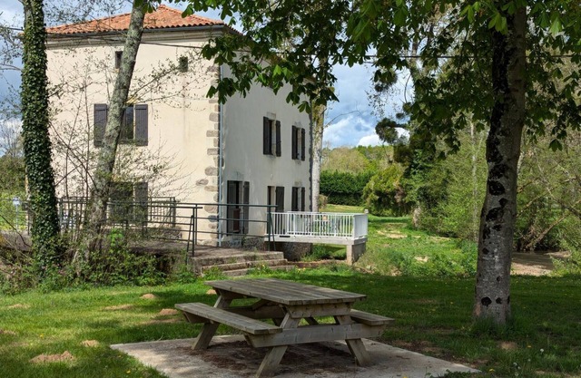 Cottage at the Mill: modern comfort with terrace and WIFI