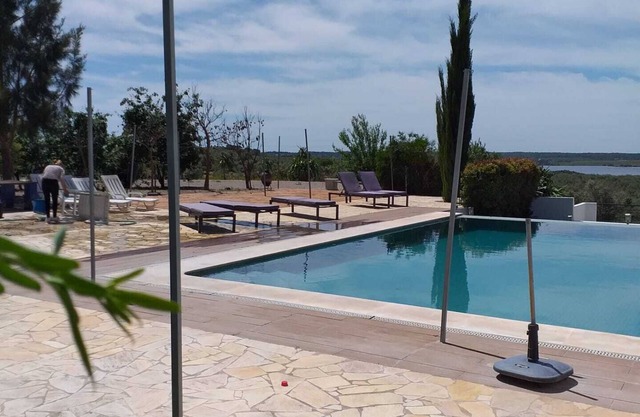 Cottage "Herdade Fonte Ferreira - Piscina" with Lake View, Pool, Wi-Fi & Balcony