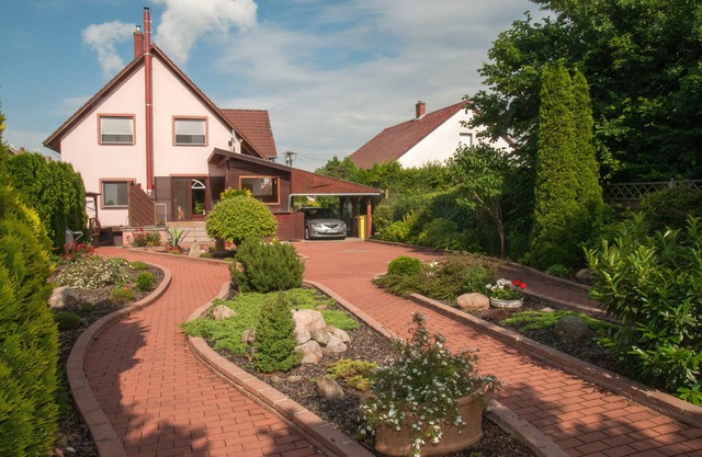 Cottage, here lower of two separate flats, pool, sauna, climate
