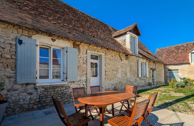 Cottage in Brenne with Enclosed Garden and Parking